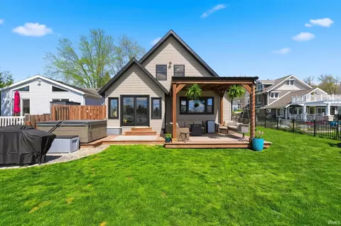 2552 E Stalf Rd, Columbia City, IN 46725