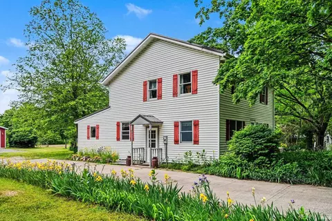 52131 Ash Rd, Granger, IN 46530 photo 2