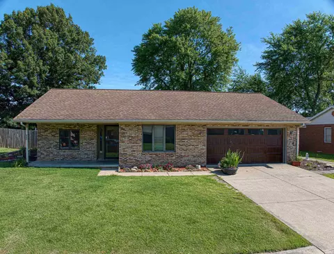 8800 Idaho Dr, Newburgh, IN 47630