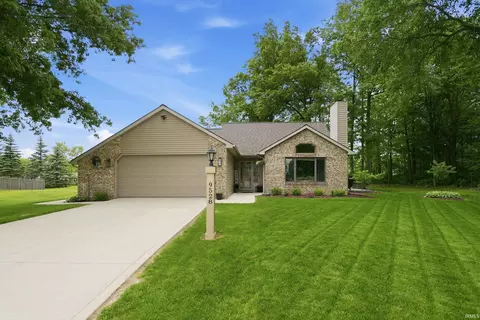 9528 Robin Meadow Pl, Fort Wayne, IN 46835