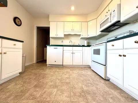 Kitchen - 325 Forest View Dr, Bedford, IN 47421 photo 3 of 6