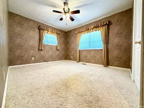 Bedroom - 325 Forest View Dr, Bedford, IN 47421 photo 3 of 7
