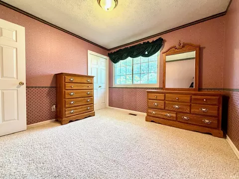 Bedroom - 325 Forest View Dr, Bedford, IN 47421 photo 2 of 7