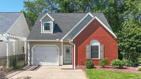 5797 Jeffrey Ln, Newburgh, IN 47630