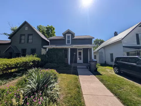 218 S 10th St, Goshen, IN 46528