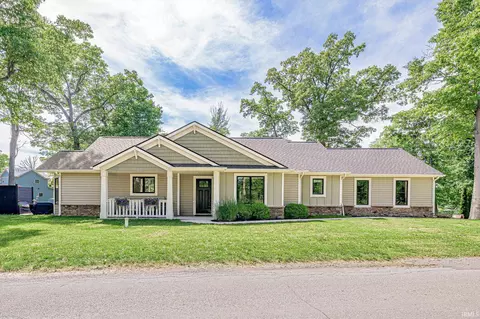 5498 S 980 E, Wolcottville, IN 46795