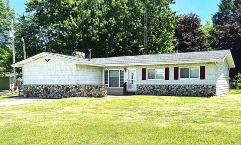 3110 N State Road 5 Hwy, Cromwell, IN 46732
