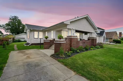 201 Miami Club Dr, Mishawaka, IN 46544
