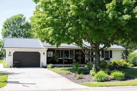 1024 W Water St, Berne, IN 46711
