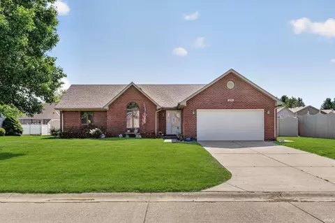 834 Deerfield Rd, Anderson, IN 46012