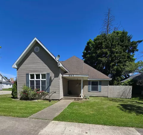 207 E Marion St, Converse, IN 46919