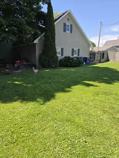 Exterior - 207 E Marion St, Converse, IN 46919 photo 2 of 2