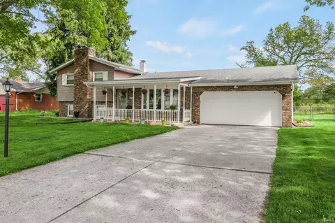 11325 Idlewood Dr, Osceola, IN 46561