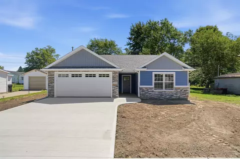 520 S Center St, Waterloo, IN 46793