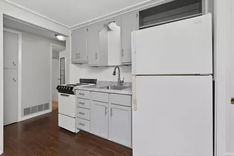 Kitchen - 109 E Wabash Ave, Wakarusa, IN 46573 photo 2 of 2