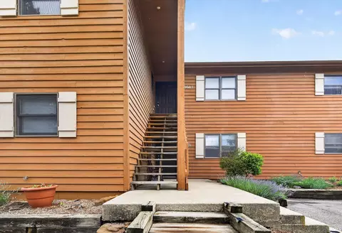 9605 S Lake Ridge Dr #6, Bloomington, IN 47401
