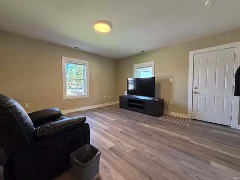 Living - 1210 4th St, Bedford, IN 47421 photo 1 of 3
