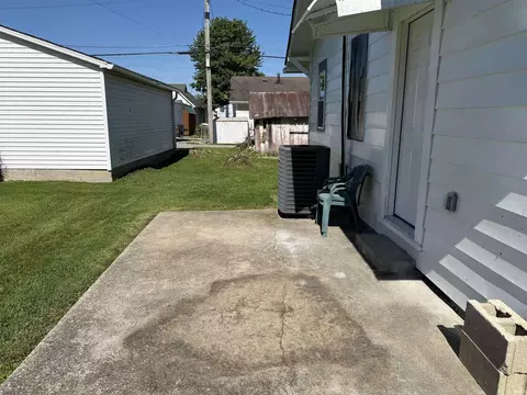 Exterior - 1210 4th St, Bedford, IN 47421 photo 3 of 7