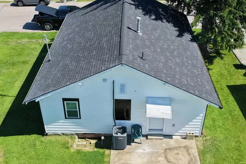 View/Area - 1210 4th St, Bedford, IN 47421 photo 2 of 4