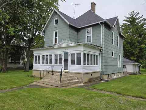 9914 E Jackson St, Selma, IN 47383