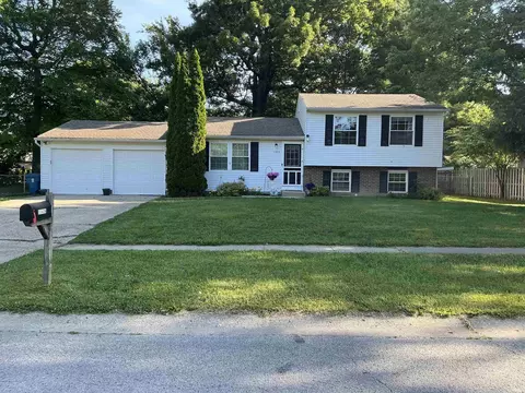 11414 Whistler Dr, Indianapolis, IN 46229
