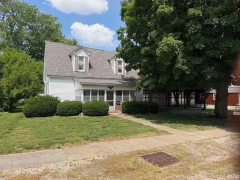 112 Christian St, Worthington, IN 47471