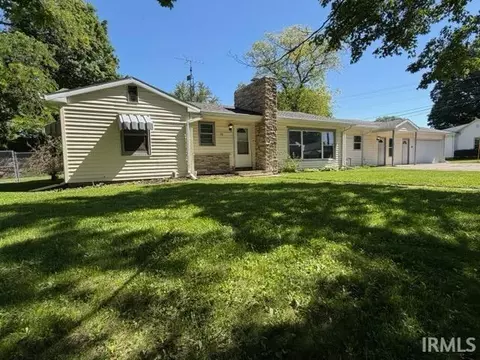 Exterior - 130 E Broad St, Spiceland, IN 47385 photo 1 of 3