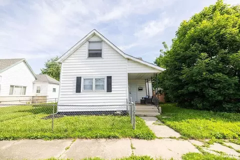 1222 E 7th St, Muncie, IN 47302