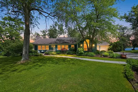 5945 S Woodstrail Dr, Columbia City, IN 46725