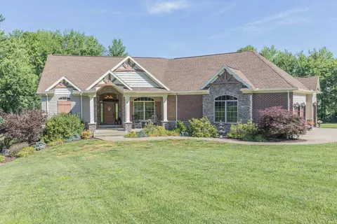 2575 Woodstone Ln, Evansville, IN 47712