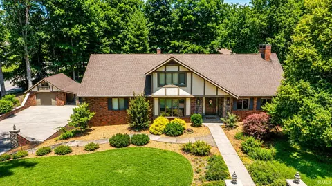 1920 E Hillbrook Dr, Jasper, IN 47546
