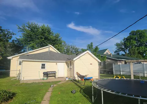 Exterior - 816 N Hickory, Dunkirk, IN 47336 photo 4 of 5