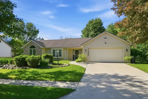 11933 Eagle Creek Pl, Fort Wayne, IN 46814