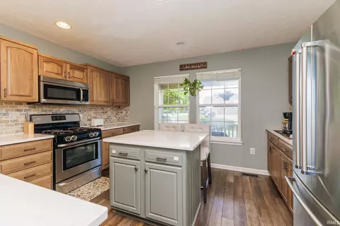 Kitchen - 665 Redwood Dr, Pendleton, IN 46064 photo 1 of 4
