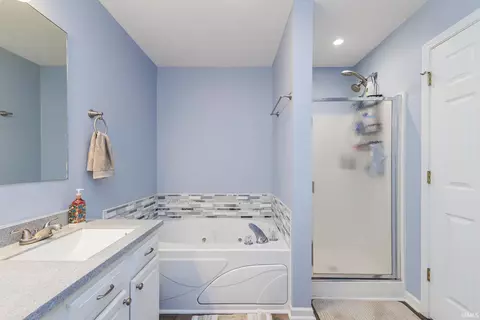 Bath - 665 Redwood Dr, Pendleton, IN 46064 photo 1 of 4