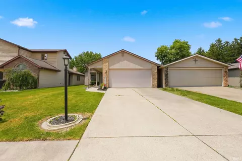 4513 E Shenandoah Cir, Fort Wayne, IN 46835