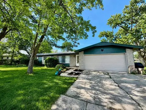 2423 Otsego Dr, Fort Wayne, IN 46825