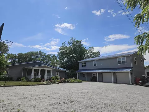 11235 N Lower Lake Shore Dr, Monticello, IN 47960