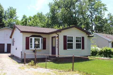 2123 Cass Ave, Evansville, IN 47714