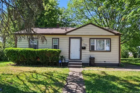 1242 Howard St, South Bend, IN 46617