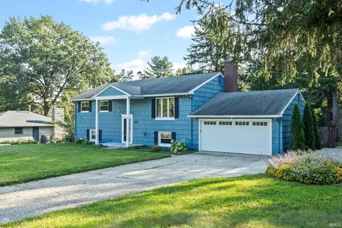 202 Blueberry Ln, West Lafayette, IN 47906