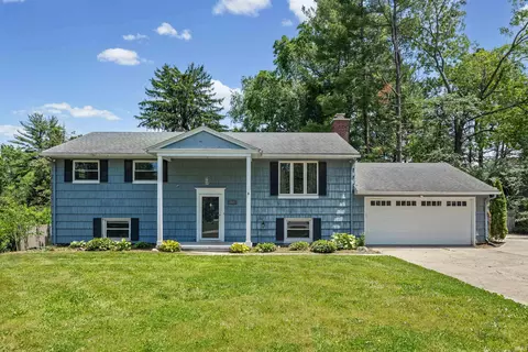 202 Blueberry Ln, West Lafayette, IN 47906