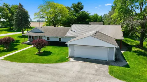 2376 S 300 E, Huntington, IN 46750