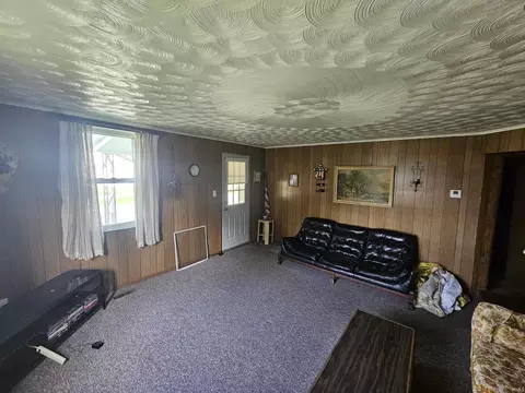 Living - 702 S Durbin St, Bicknell, IN 47512 photo 2 of 2