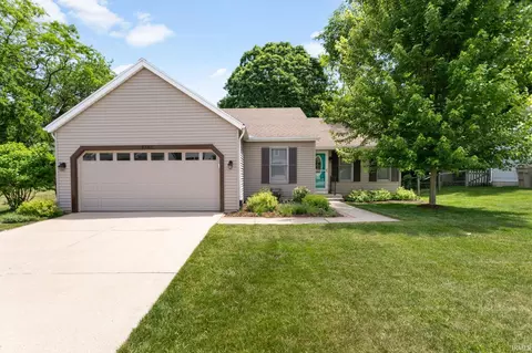 4342 Cross Creek Dr, South Bend, IN 46628