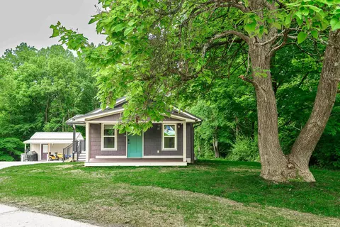 2415 W Fountain Dr, Bloomington, IN 47404