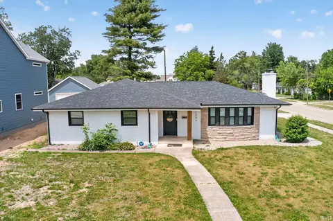 1357 Campeau St, South Bend, IN 46617