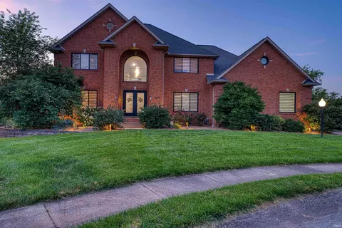 2177 Ledgewood Ct, Newburgh, IN 47630