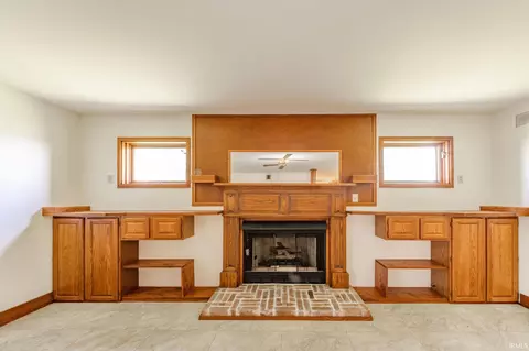 Living - 111 S County Road 500, New Castle, IN 47362 photo 2 of 3
