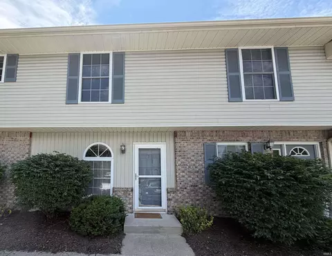 771 E Sherwood Hills Dr, Bloomington, IN 47401